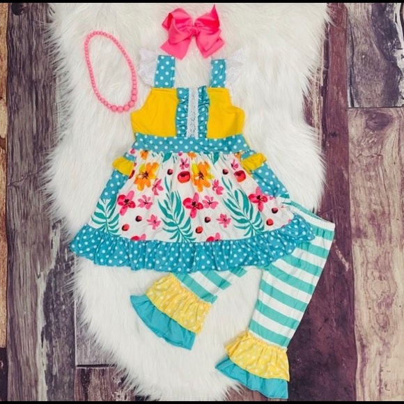 Boutique Other - Yellow & Teal Floral Tunic Set